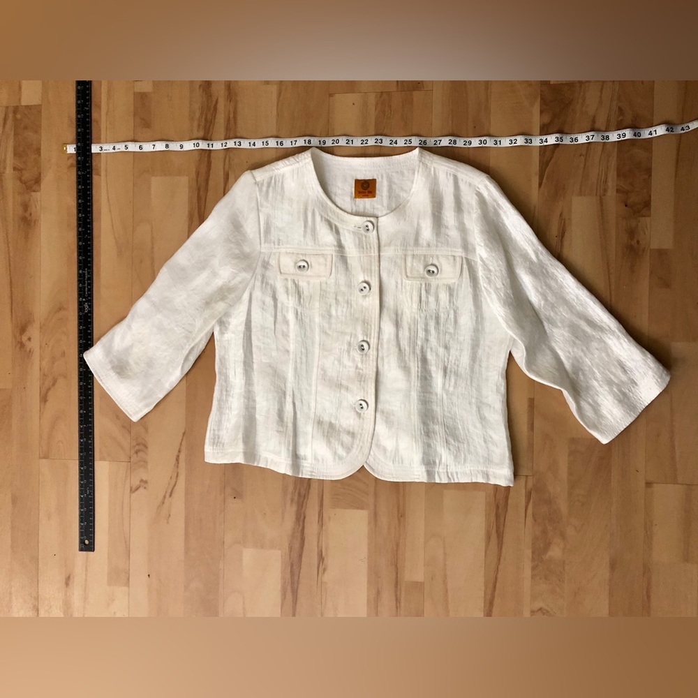 Ruby Rd Shirt. Size Petite. Pearlescent white